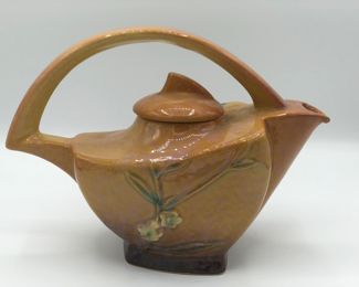 Roseville wincraft teapot 1948 apricot and tan