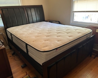 #34  Heritage Sleep Concepts Benton Plus queen mattress, box springs made in USA, headboard/footboard, frame and bedding $125