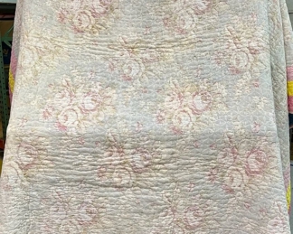 603 Vtg Handmade Quilt