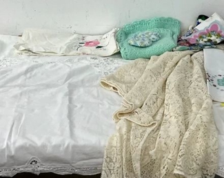 604 Vtg Table Cloths More