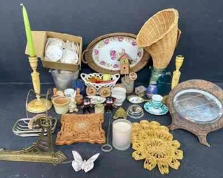 721 Assorted Household Decor