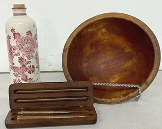 801 Delft Red Vase With Wooden Bowl Pen Set