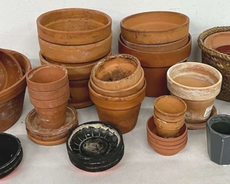 829 Terracotta Pots