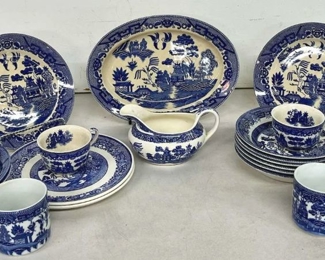 851 Blue Willow Dishes