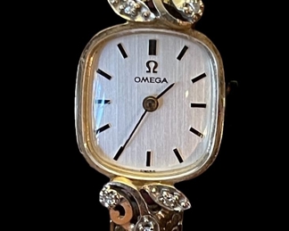 OOLALA Gold Jewelry Coins LLADRO Lenox starts on 8 23 2023