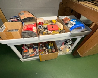 Many small tools and parts