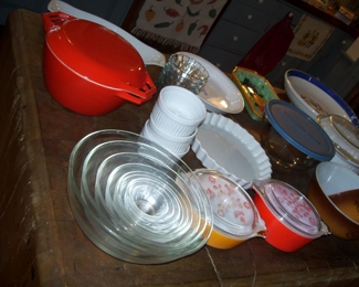 VTG PYREX - SET 9  DURALEX FRANCE BOWLS - COPCO DENMARK RED CASSEROLE ETC