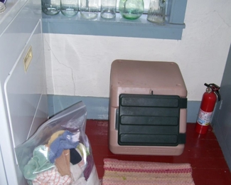 PANTRY PET FOOD CONTAINER - VTG. CARAFES - BAG OF RAGS