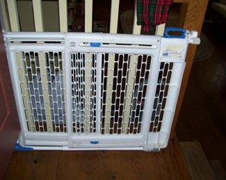PET GATE