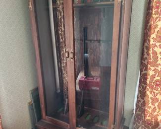 Gun cabinet