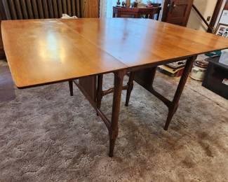 MCM dining table with leaves