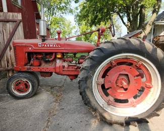 1951 International 
Harvester -  McCormack Farmall tractor