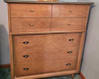 2 of 5 - 5 drawer dresser