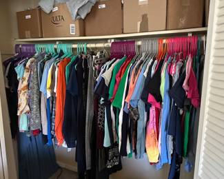 Ladies clothing size medium to xl