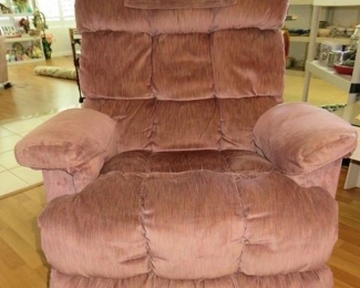 La-Z-Boy Oversize Mauve Recliner