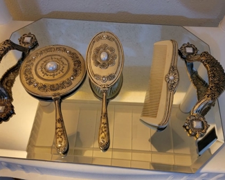 vintage vanity set
