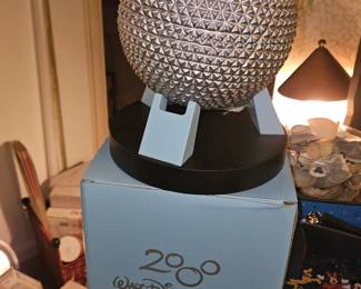 Walt Disney World 2000 Epcot Center Spaceship Earth Geosphere Globe!
