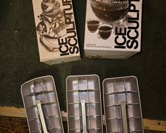 Vintage Ice Trays/Molds!