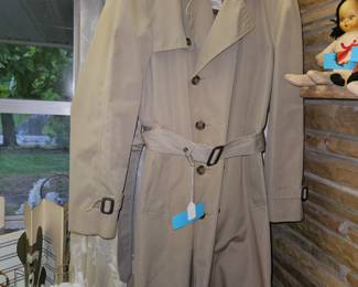 Men’s Lined LONDON FOG Trench Coat!