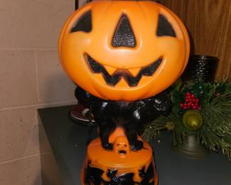 Empire Pumpkin/Black Cat Blow Mold!
