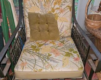 Vtg MCM Cast Iron Patio 4 Piece Set!
