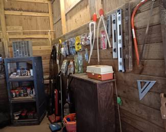 Vacuum cleaners; miscellaneous jars of screws, nails, hinges, levels, saws; fishing gear