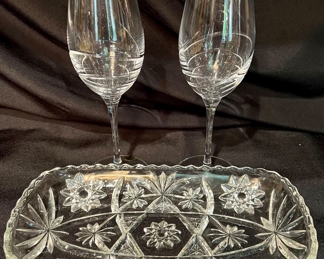 PRISTINE AMERICAN BRILLIANT SERVING TRAY WITH WATERFORD RIBBON WINE GLASSES