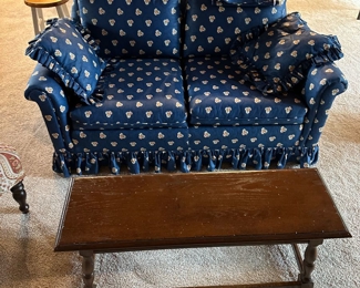 Love Seat & Table