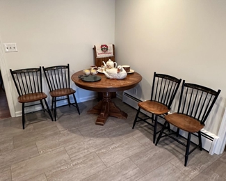 Round Oak Kitchen Table with 1 Leaf &
4 - Signed L. Hitchcock Stenciled Seaside Town Spindle-Back Chairs