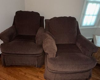 2 Bassett Swivel Rockers