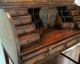 38.5" W x 20" D x 80" H