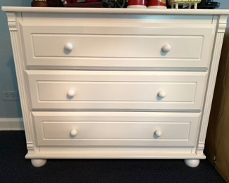 Bellini - 38" W x 17" D x 32" H