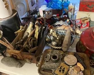 Assorted smalls, collectibles