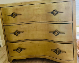 Brand: Hooker Gold chest 3 drawers
