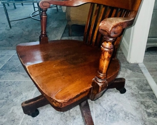 1930s swivel and roll walnut desk chair