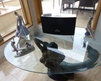 Lladro figurines, electronics