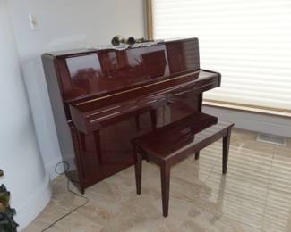 Mint Yamaha upright piano and bench