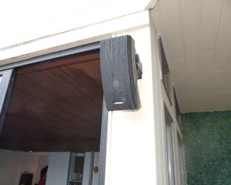 Pair of outdoor Bose speakers