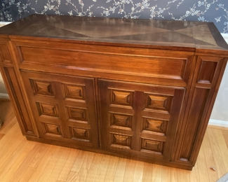 Custom made Bar with electric