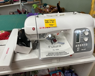 Singer Futura
