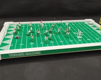 https://www.auctionninja.com/hewitt-estates-and-antiques/product/vintage-electric-football-game-200175.html
