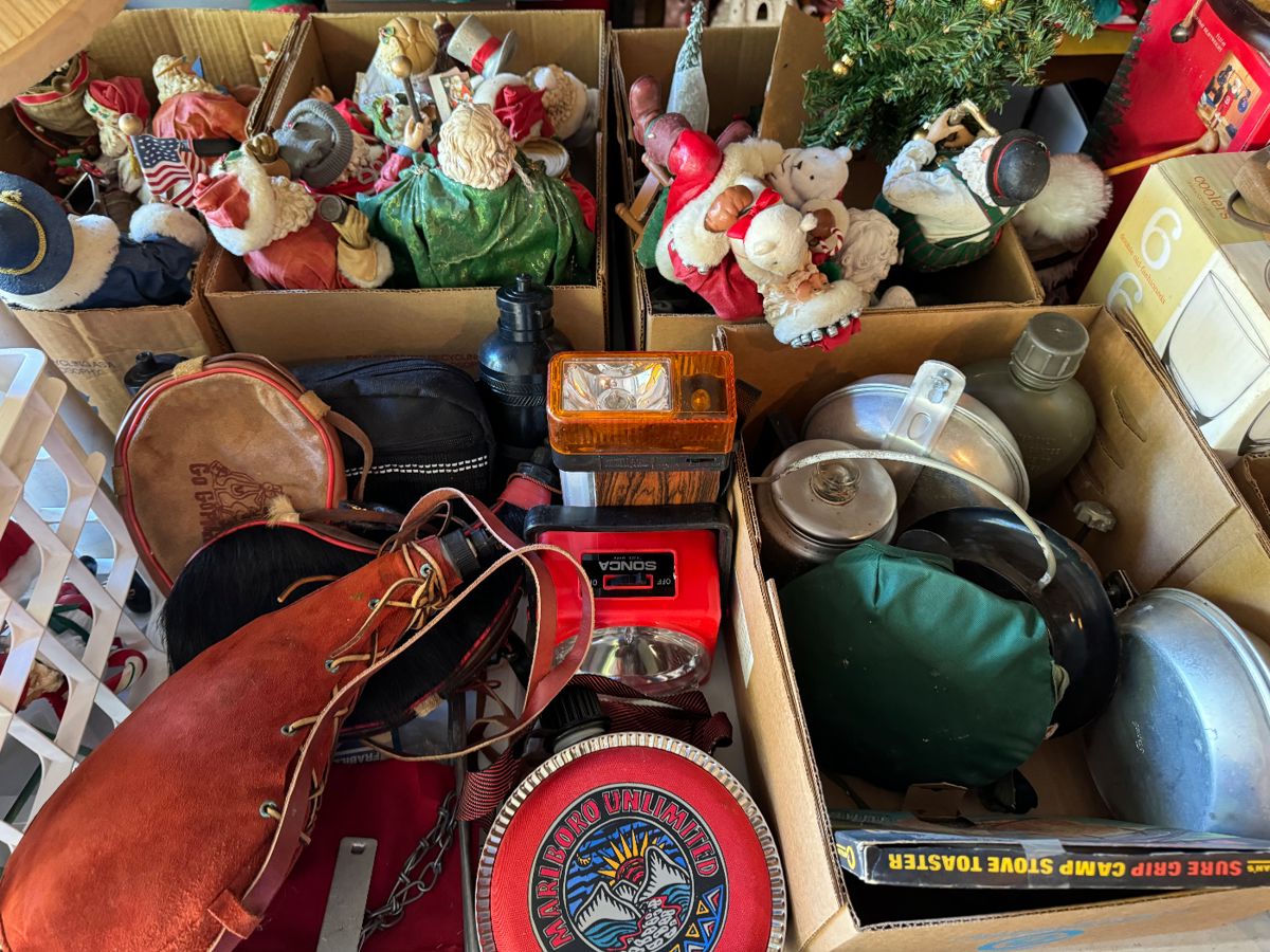 PACKED PACKED PACKED MINNEAPOLIS ESTATE SALE... starts on 10/20/2023