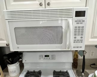 GE Over the stove Microwave $140