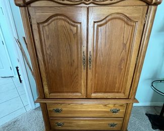 Armoire $140