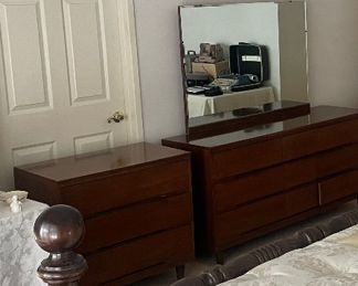 LA PERIOD FURNITURE CO.  