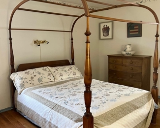 BEAUTIFUL CANOPY BED