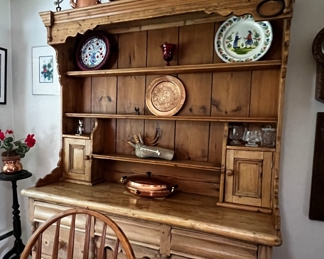 EUROPEAN HUTCH