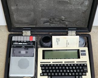 VINTAGE RADIO SHACK TRS-80 MODEL 100 PORTABLE COMPUTER W/ CASE