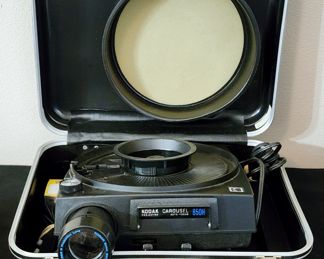 KODAK CAROUSEL SLIDE PROJECTOR 