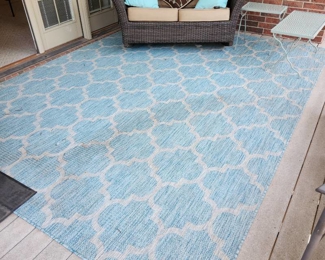 Outdoor rug approx 12 ft x 9 ft